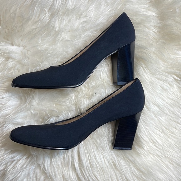 Salvatore Ferragamo heels - Picture 2 of 4